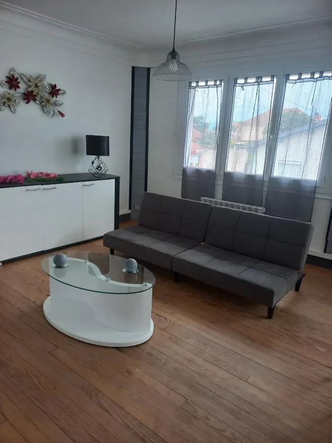 Evelyne Apartment Tarbes 0*,